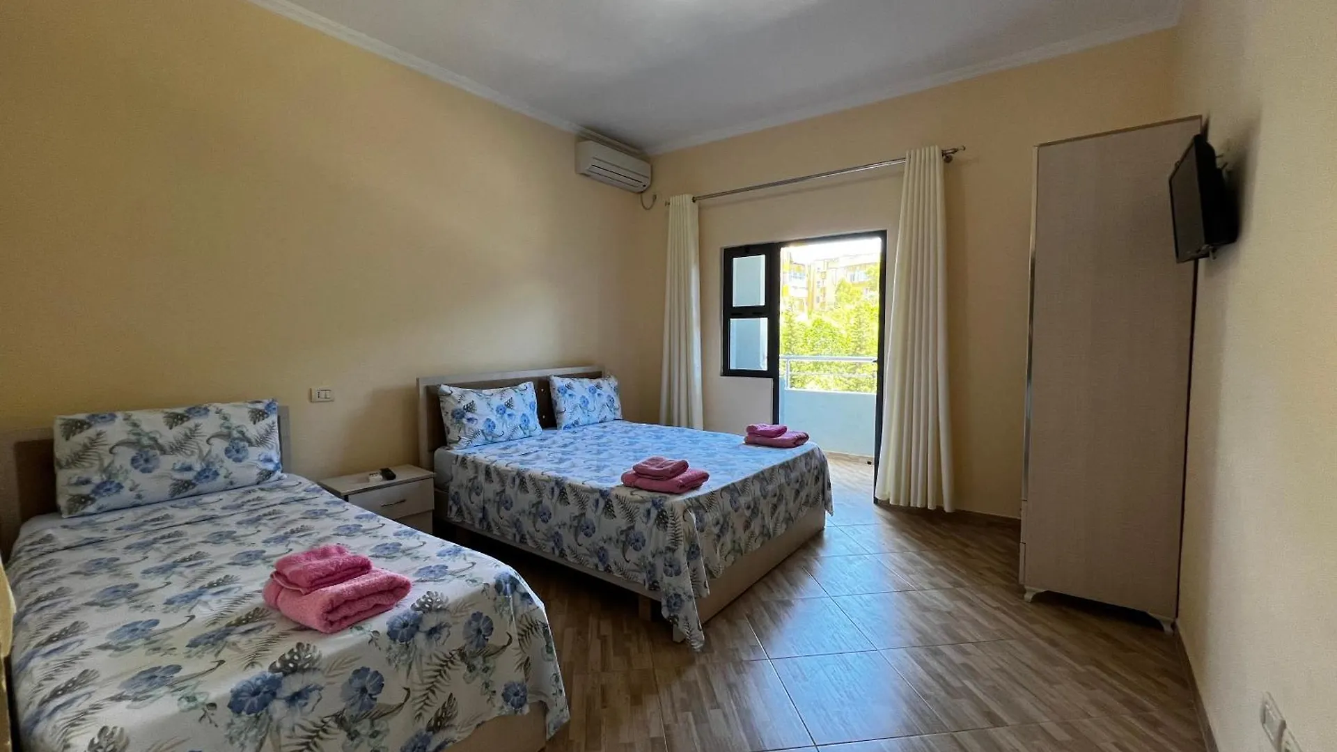 Canary Hotel Golem  0*, Golem (Tirana) Albanië