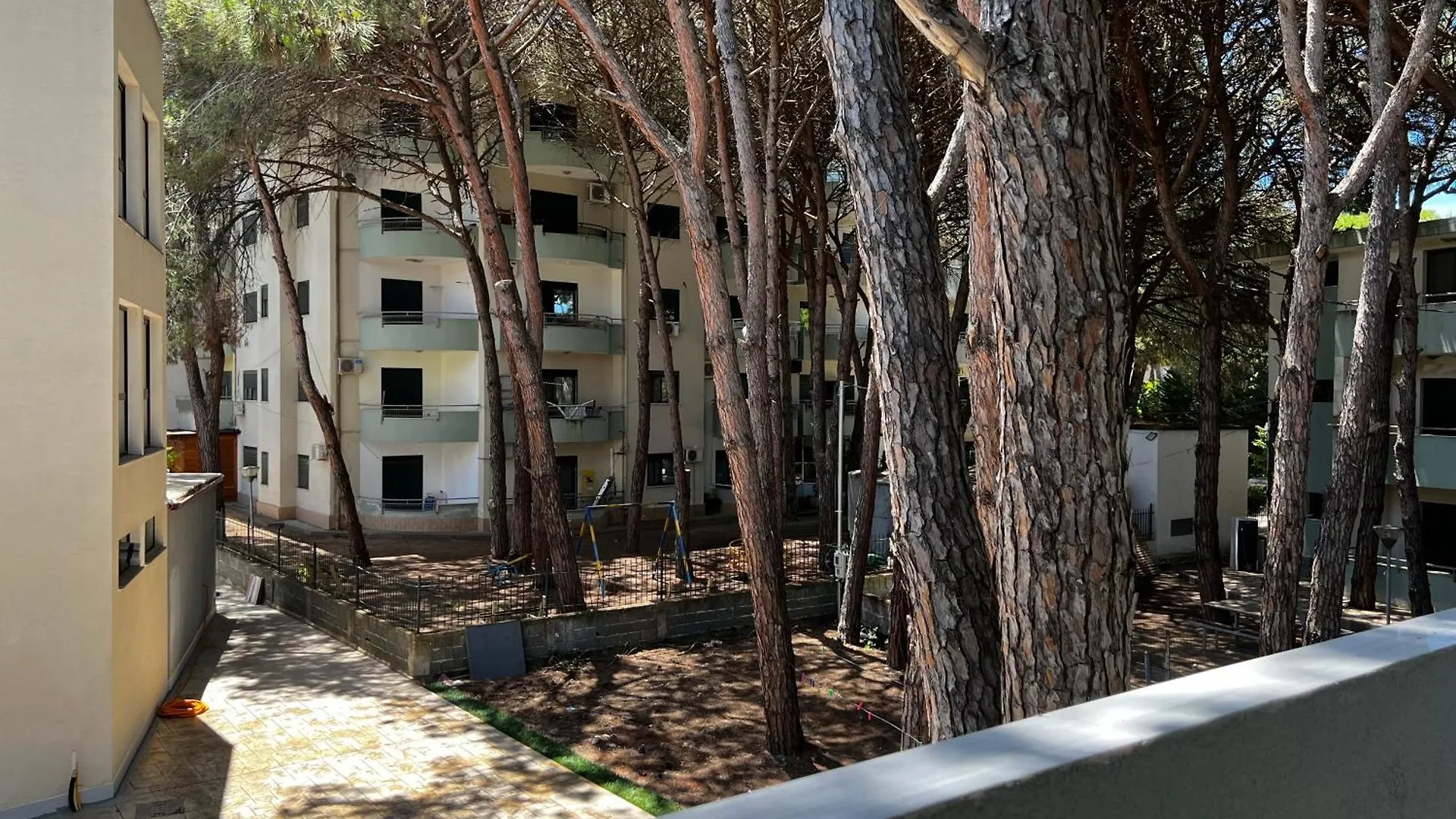 Canary Hotel Golem
