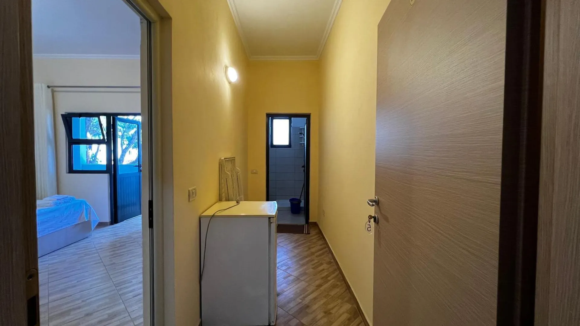 Canary Hotel Golem  Αλβανία